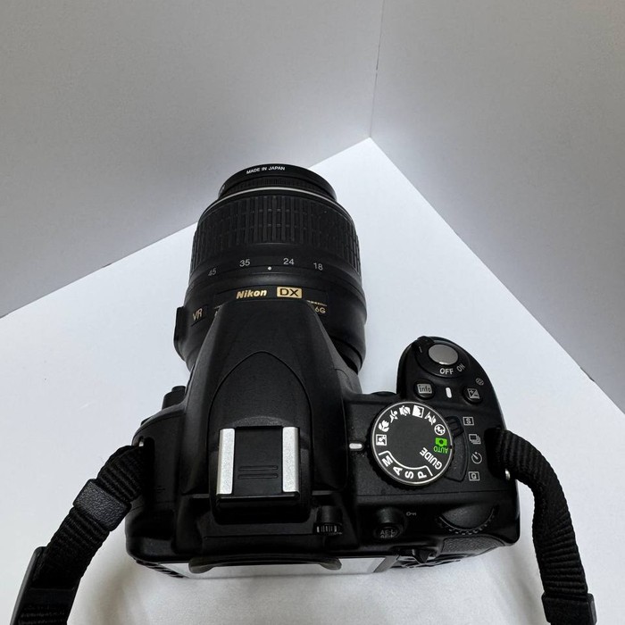 Зеркальный фотоаппарат Nikon D3100