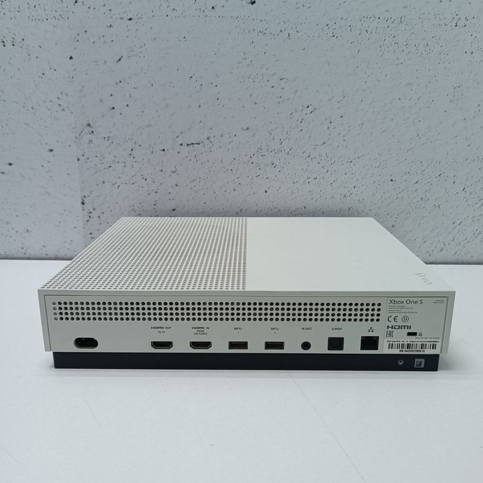 Игровая приставка Microsoft Xbox One S