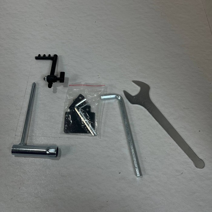 Штроборез Makita MT 133