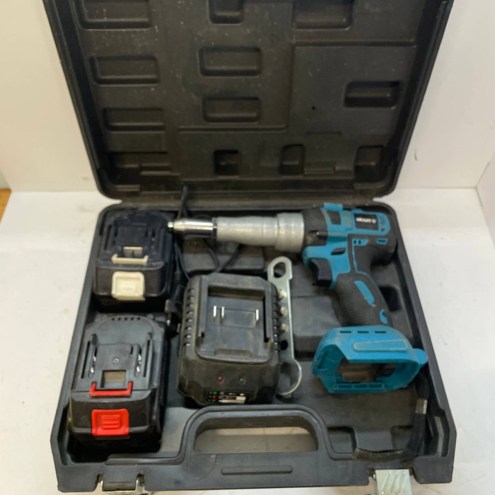 Заклепочник Smart tools 21V
