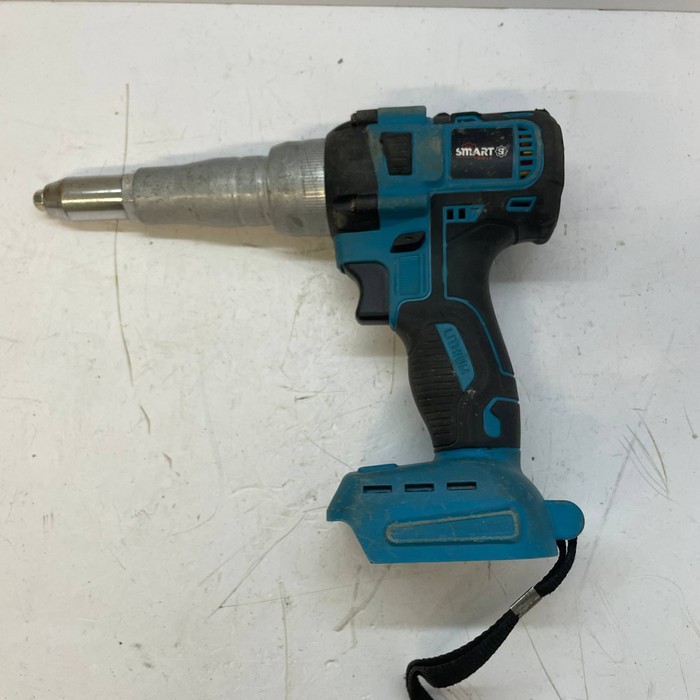 Заклепочник Smart tools 21V
