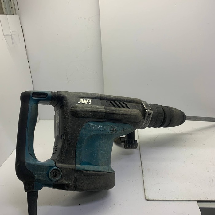 Отбойный молоток Makita Hm1213c
