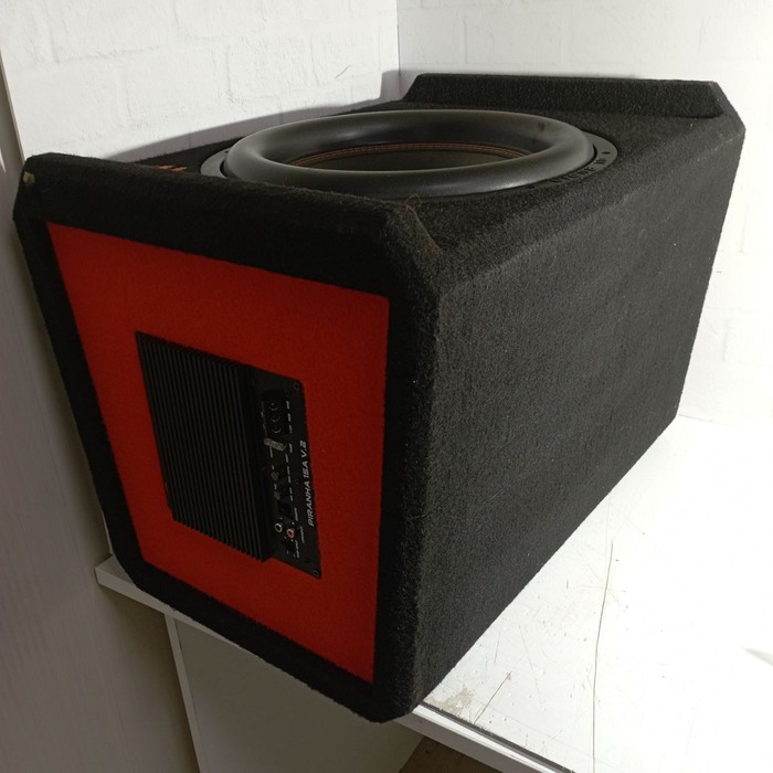 Сабвуфер Piranha 15a v2