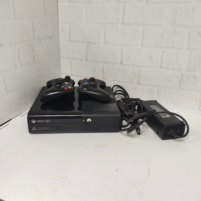 Игровая приставка Microsoft Xbox 360 250 ГБ