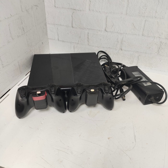 Игровая приставка Microsoft Xbox 360 250 ГБ