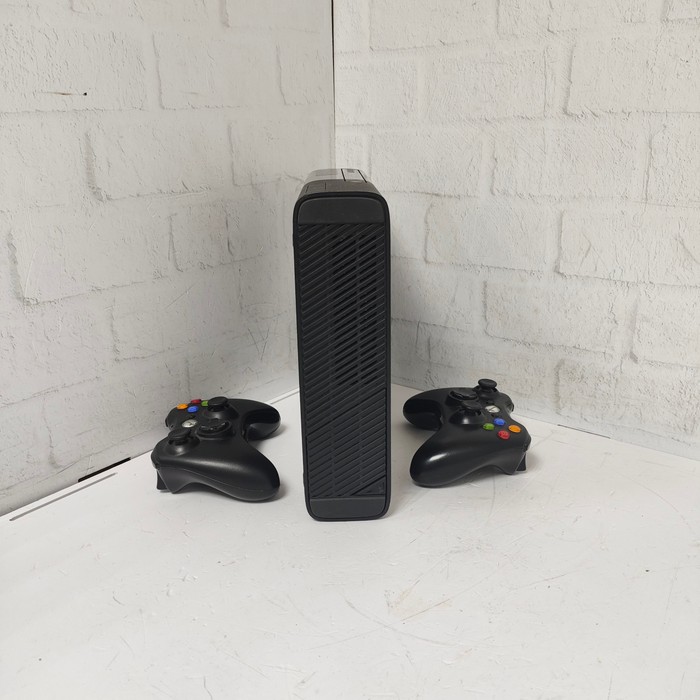 Игровая приставка Microsoft Xbox 360 250 ГБ