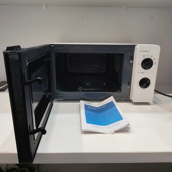 Микроволновая печь BBK 17MWS-783M/W