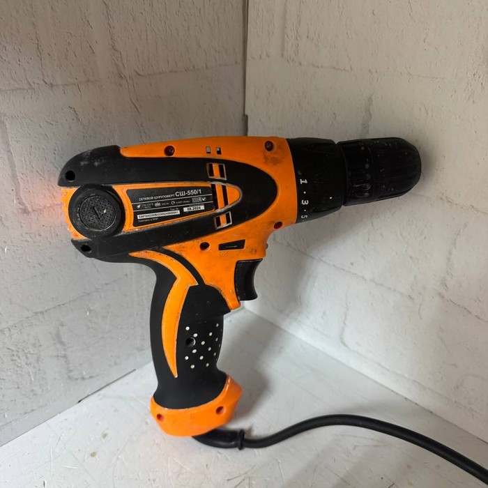 Шуруповерт Вихрь СШ-550/1