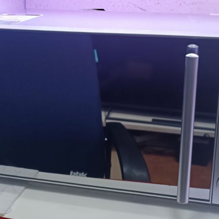 Микроволновая печь BBK 20MWG-733T