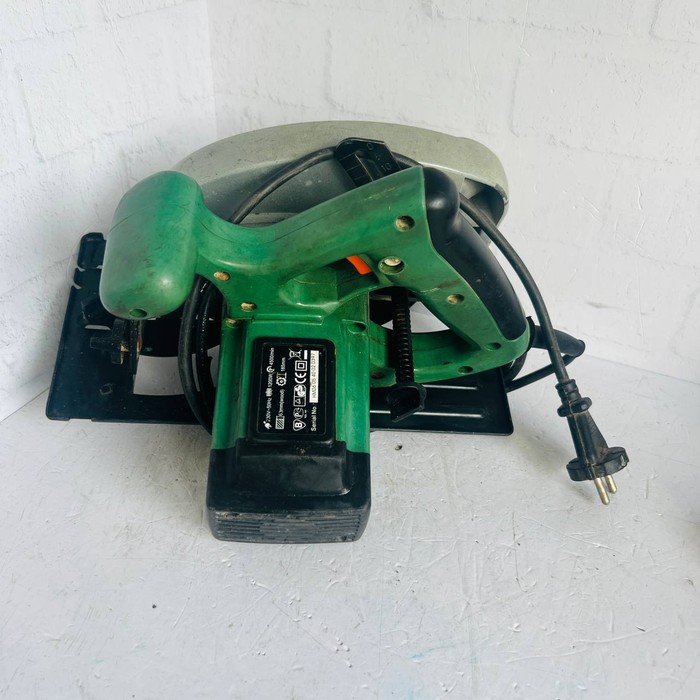 Циркулярная пила Hammer CRP1200/185