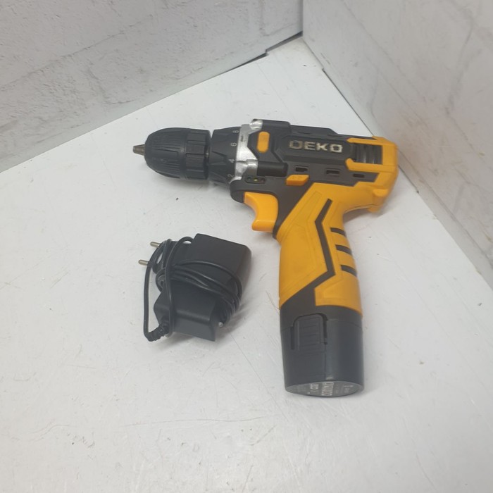 Шуруповерт Deko Banger 12V