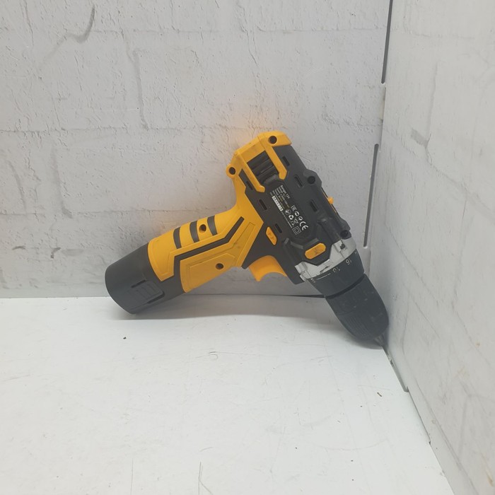 Шуруповерт Deko Banger 12V