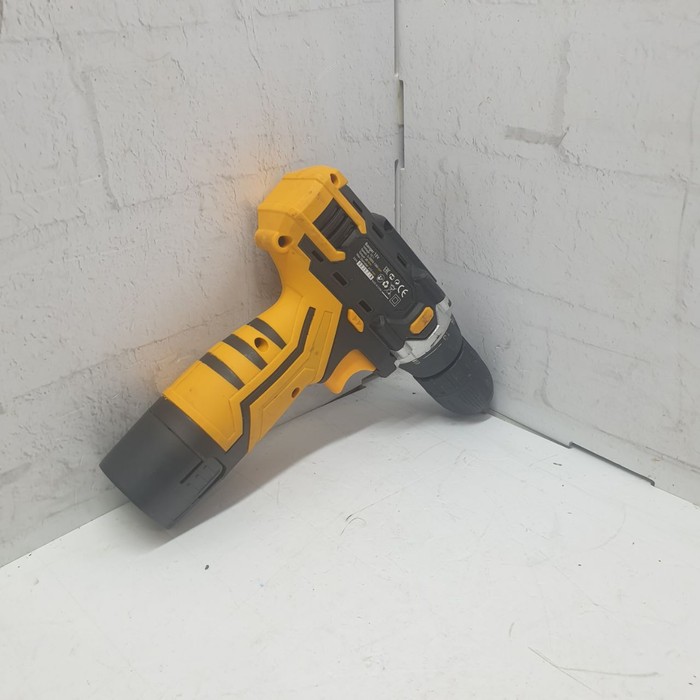 Шуруповерт Deko Banger 12V