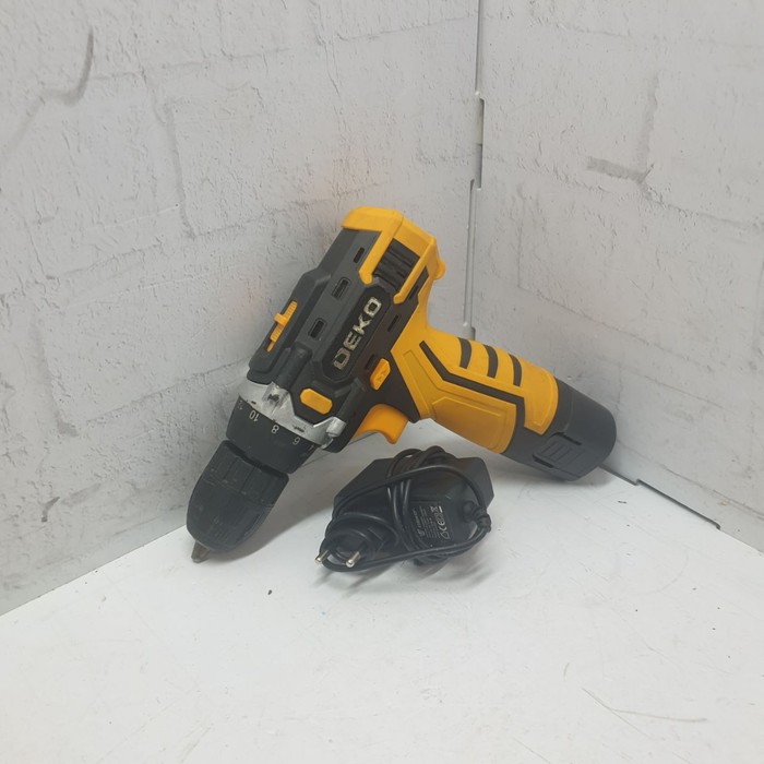 Шуруповерт Deko Banger 12V