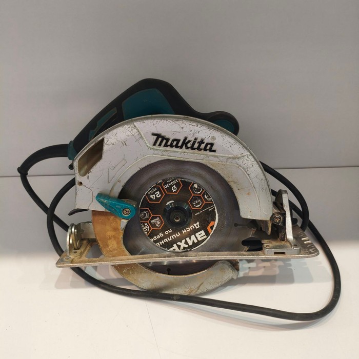 Циркулярная пила Makita HS7601