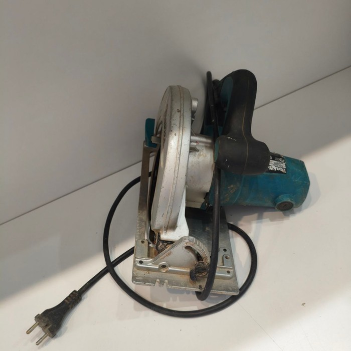 Циркулярная пила Makita HS7601