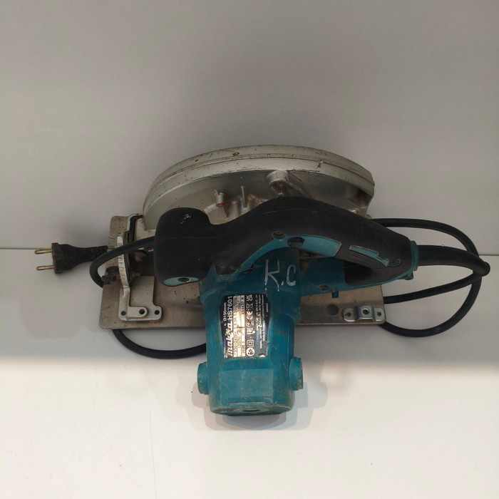 Циркулярная пила Makita HS7601