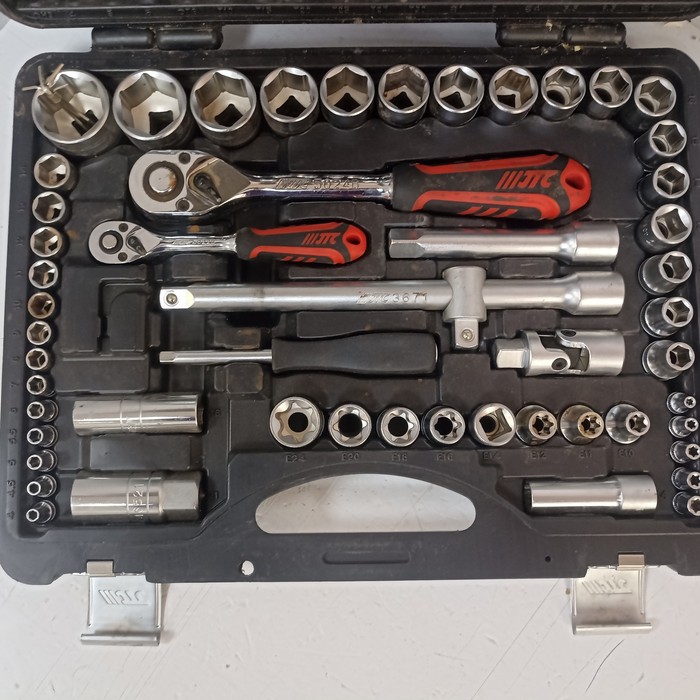 Набор инструментов (большой) JTC AUTO TOOLS 110PC 1\4 & 1\2 SOCKET SET