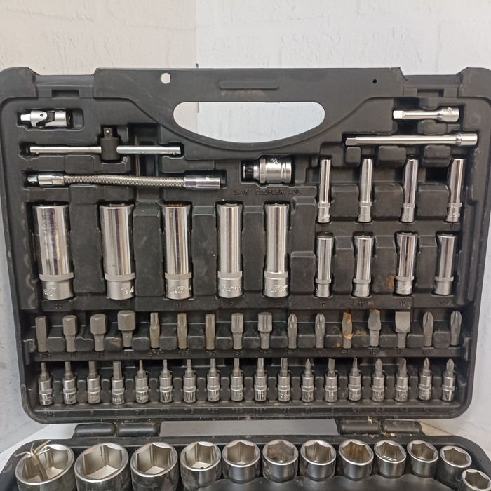 Набор инструментов (большой) JTC AUTO TOOLS 110PC 1\4 & 1\2 SOCKET SET