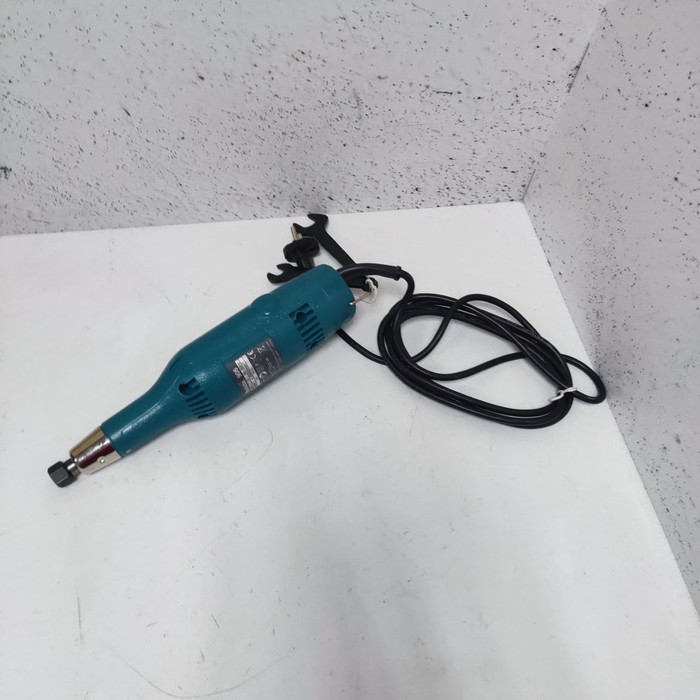 Гравер Makita 906