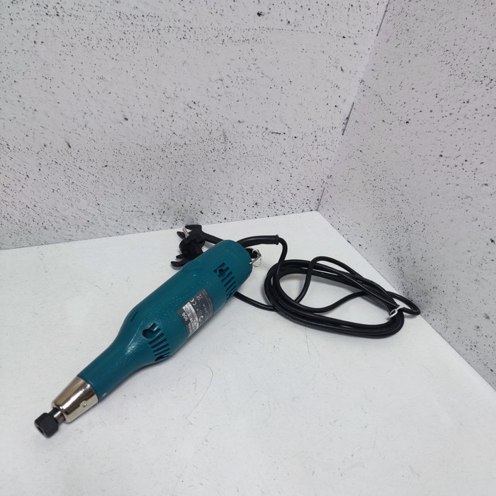 Гравер Makita 906