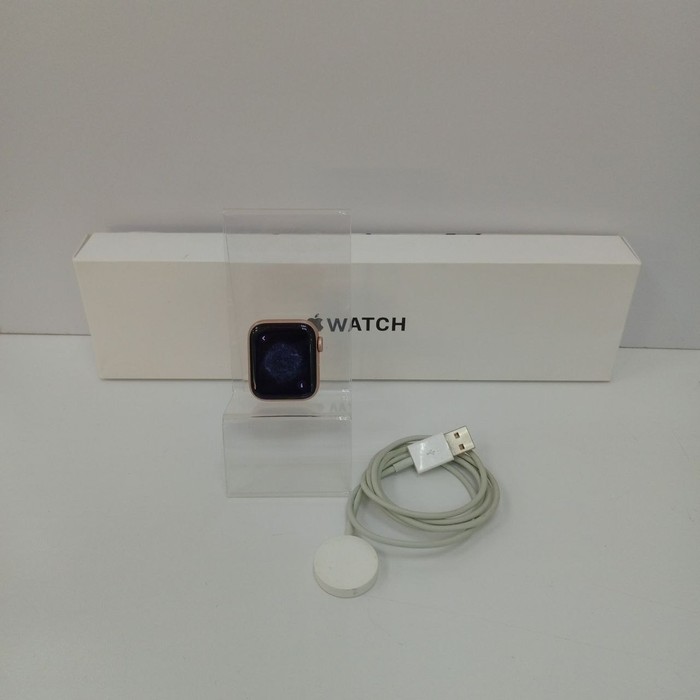 Смарт-часы Apple SE 40mm A2351(2020)