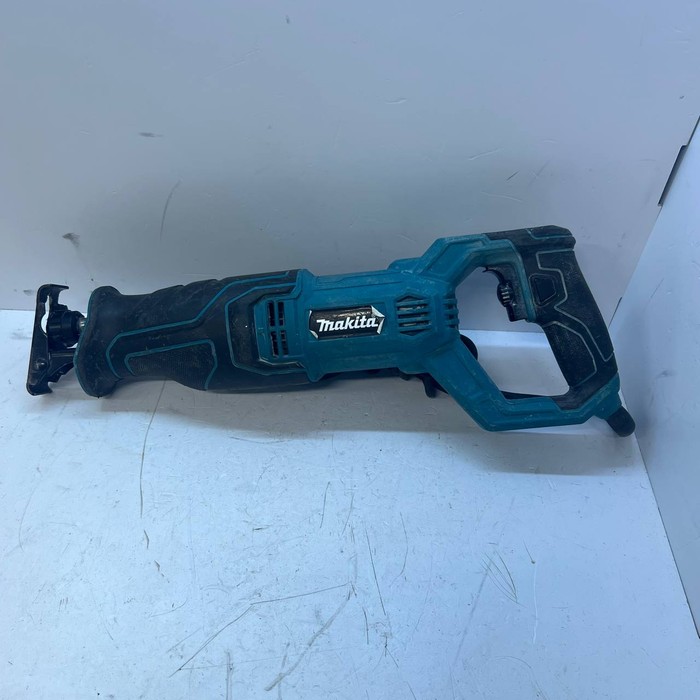 Сабельная пила Makita JR3050T