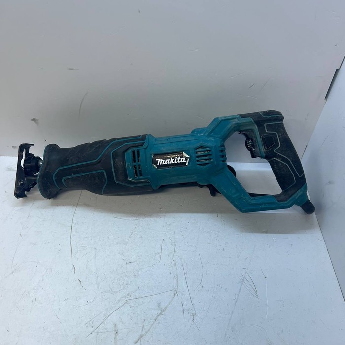 Сабельная пила Makita JR3050T