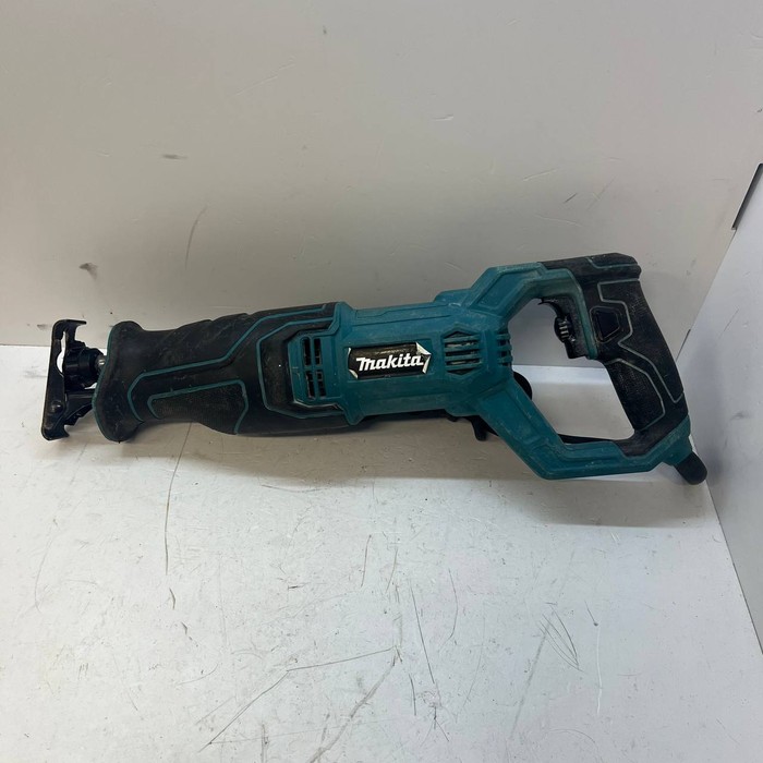 Сабельная пила Makita JR3050T