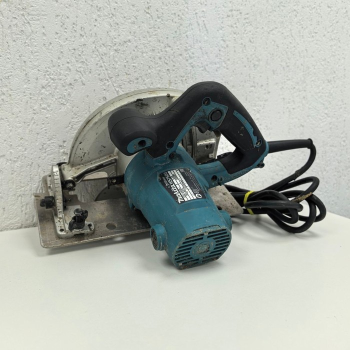 Торцовочная пила Makita HS7600