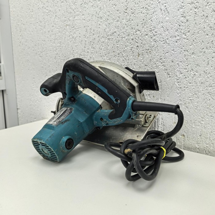Торцовочная пила Makita HS7600