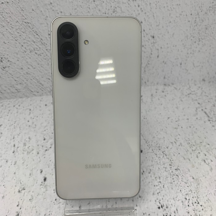 Смартфон Samsung Galaxy A56 12/256 Белый