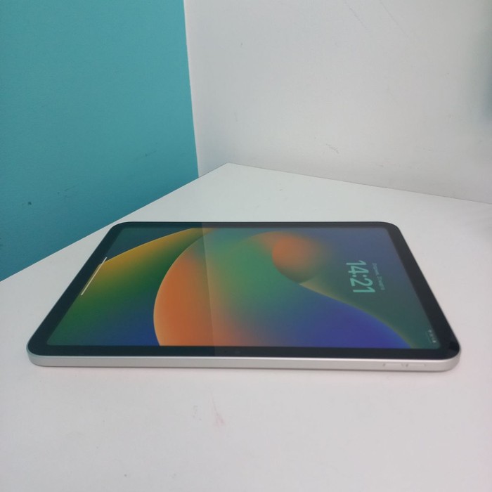 Планшет Apple iPad (10-го поколения) (2022) 4/64 Серебристый