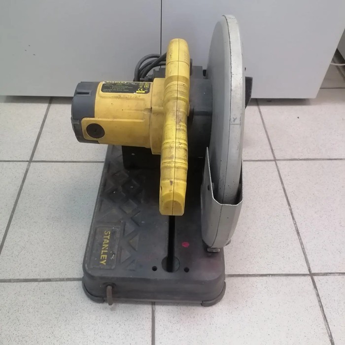 Монтажная пила Stanley STSC2135
