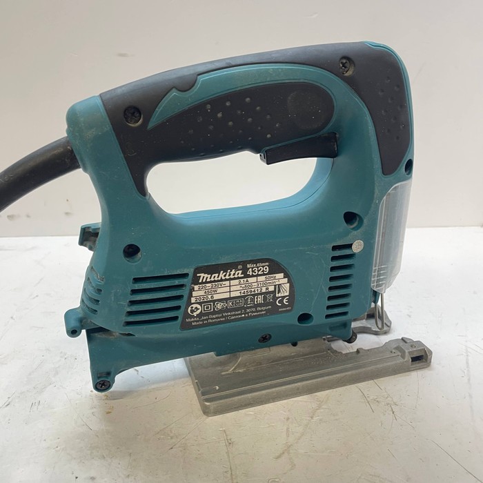 Лобзик Makita 4329