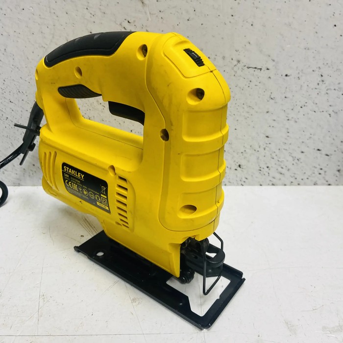 Электролобзик Stanley SJ60