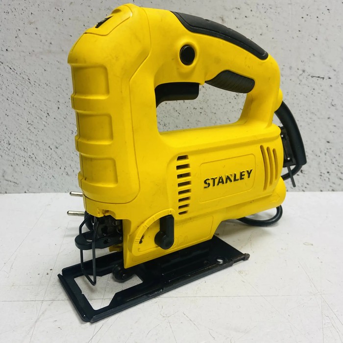 Электролобзик Stanley SJ60