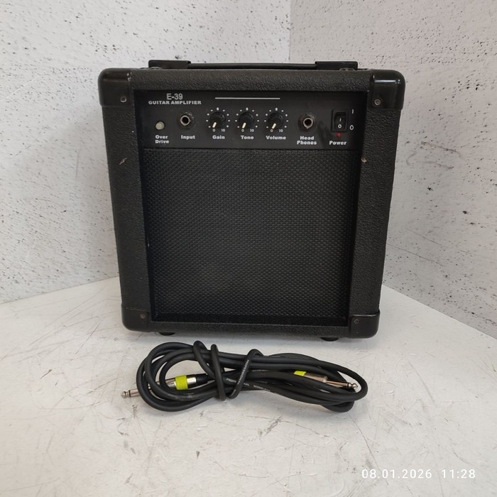 Комбоусилитель Guitar amplifier E-39