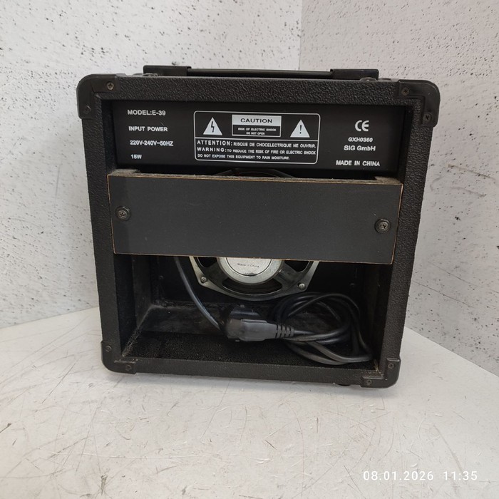 Комбоусилитель Guitar amplifier E-39