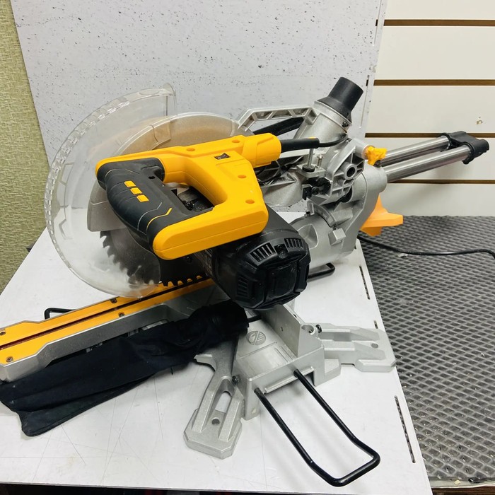 Торцовочная пила Deko DKMS2000-255 Laser
