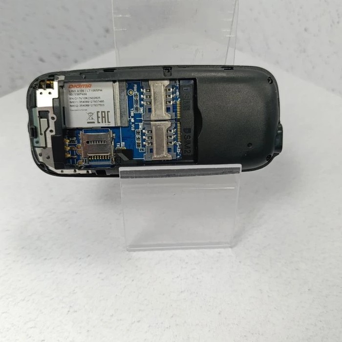 Кнопочный телефон Digma Linx A106