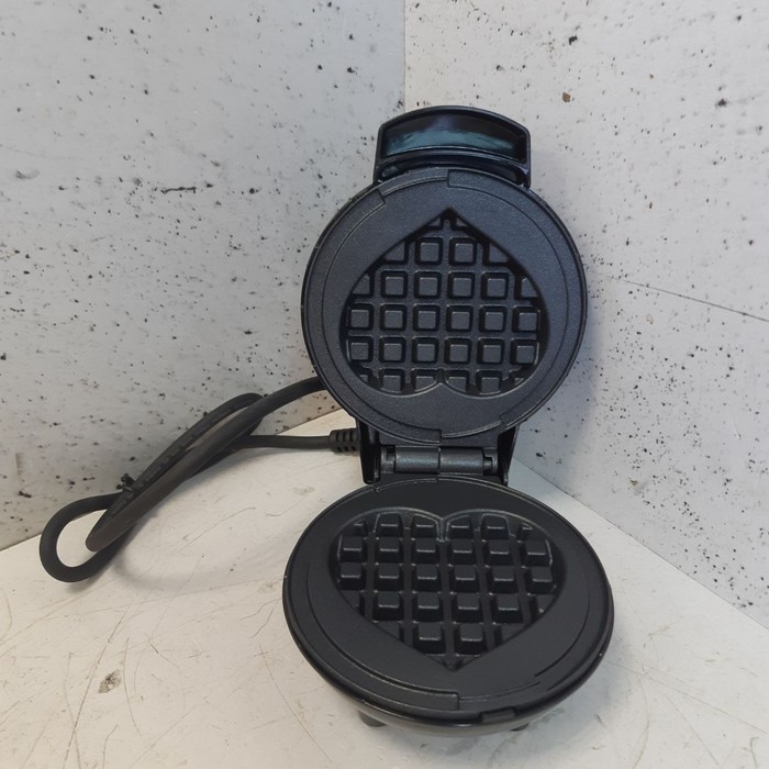 Вафельница Kitchen TSK-2186AH