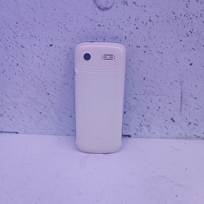 Кнопочный телефон Dexp Larus E7