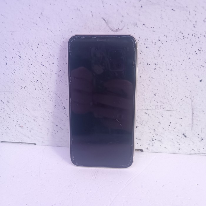 Смартфон Apple iPhone 11 4/64 Белый