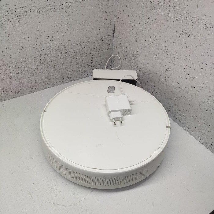 Робот-пылесос Xiaomi Mi Robot Vacuum-Mop Essential