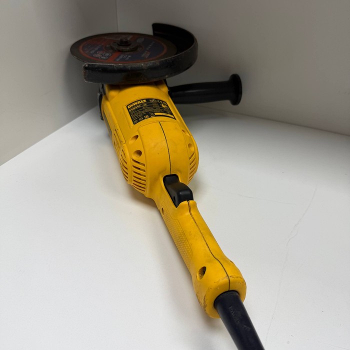 Болгарка DeWalt WE492-QS