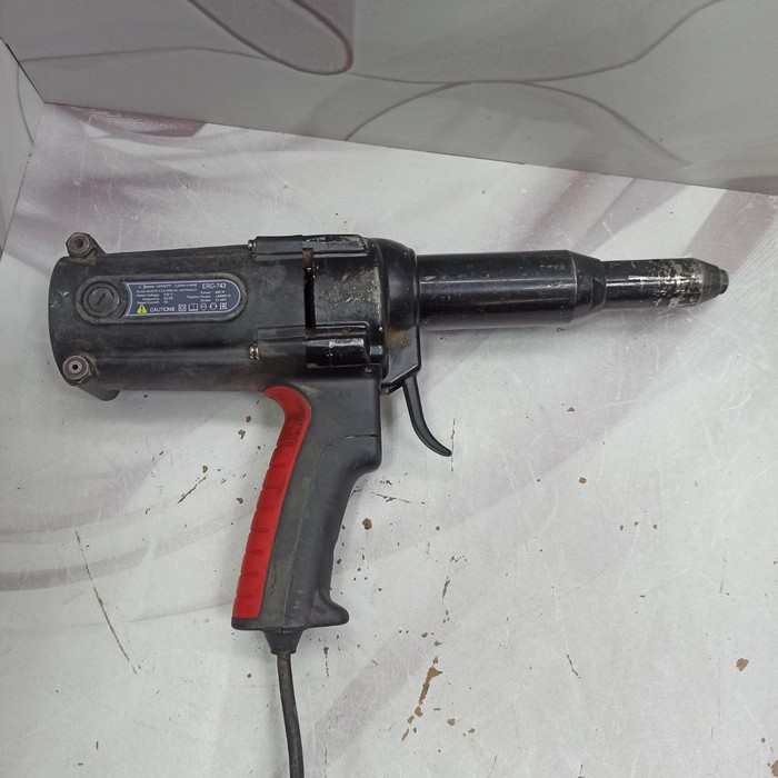 Заклепочник Messer ERG-743