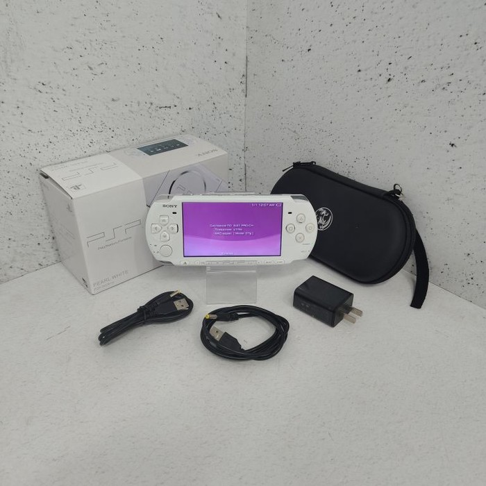 Игровая приставка PSP PSP-3006PW