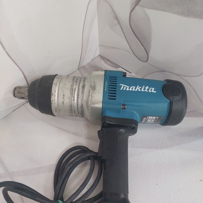 Гайковерт Makita TW1000