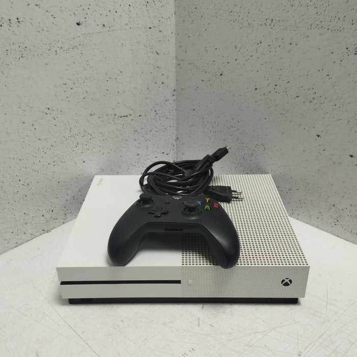 Игровая приставка Microsoft Xbox One S 1 ТБ